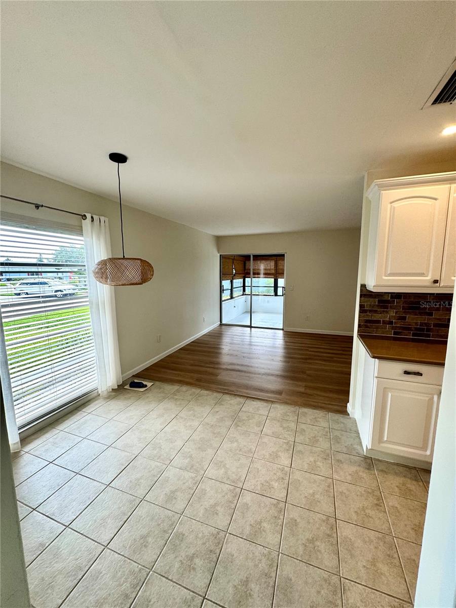 1610 BERWICK CT #D — photo 10