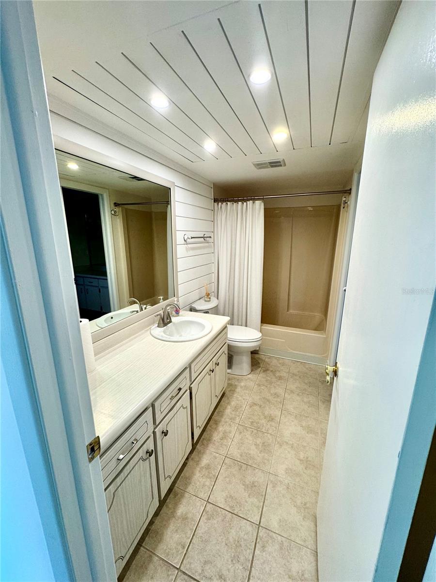 1610 BERWICK CT #D — photo 12