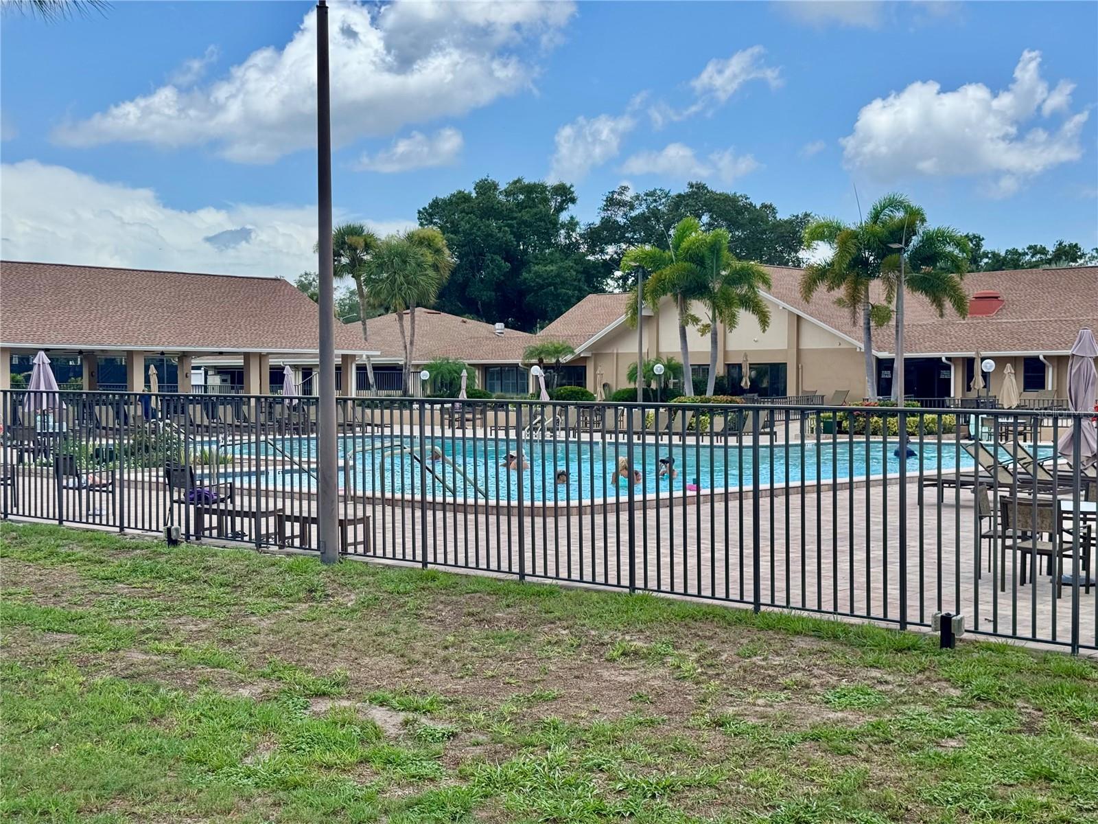 1610 BERWICK CT #D — photo 27