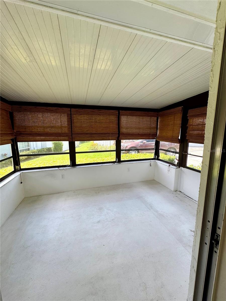 1610 BERWICK CT #D — photo 5