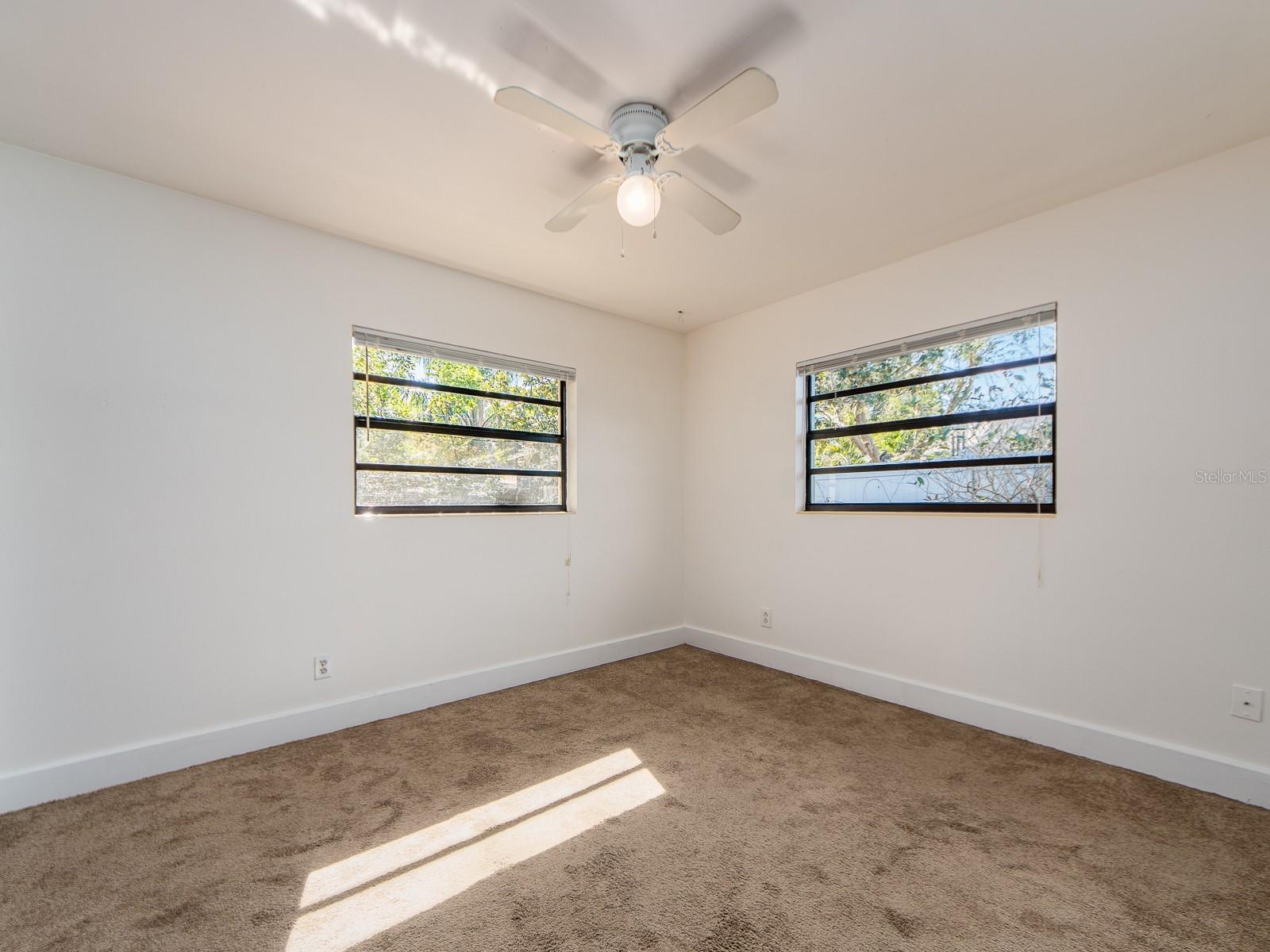 2242 INDIAN AVE S — photo 16