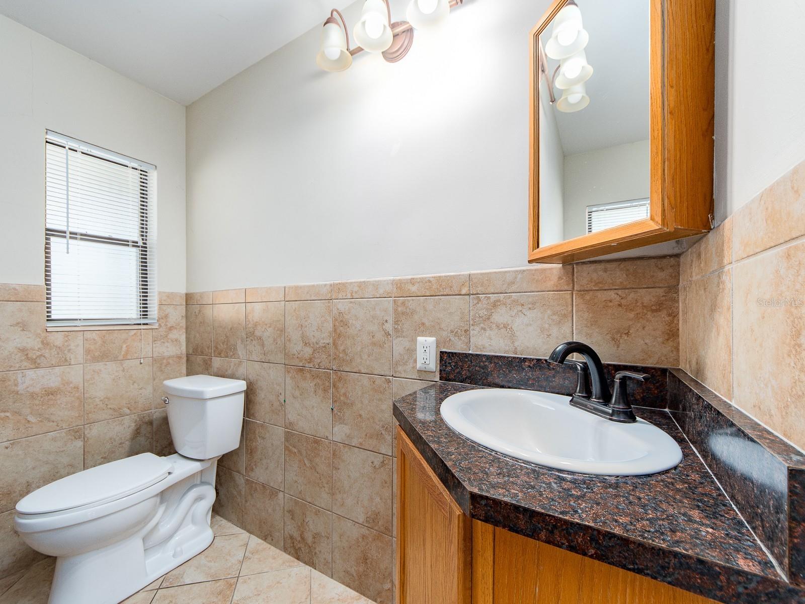 2242 INDIAN AVE S — photo 14
