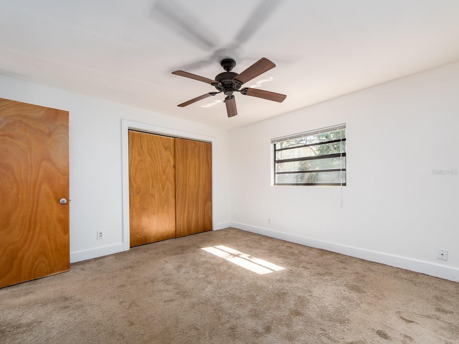2242 INDIAN AVE S — photo 9