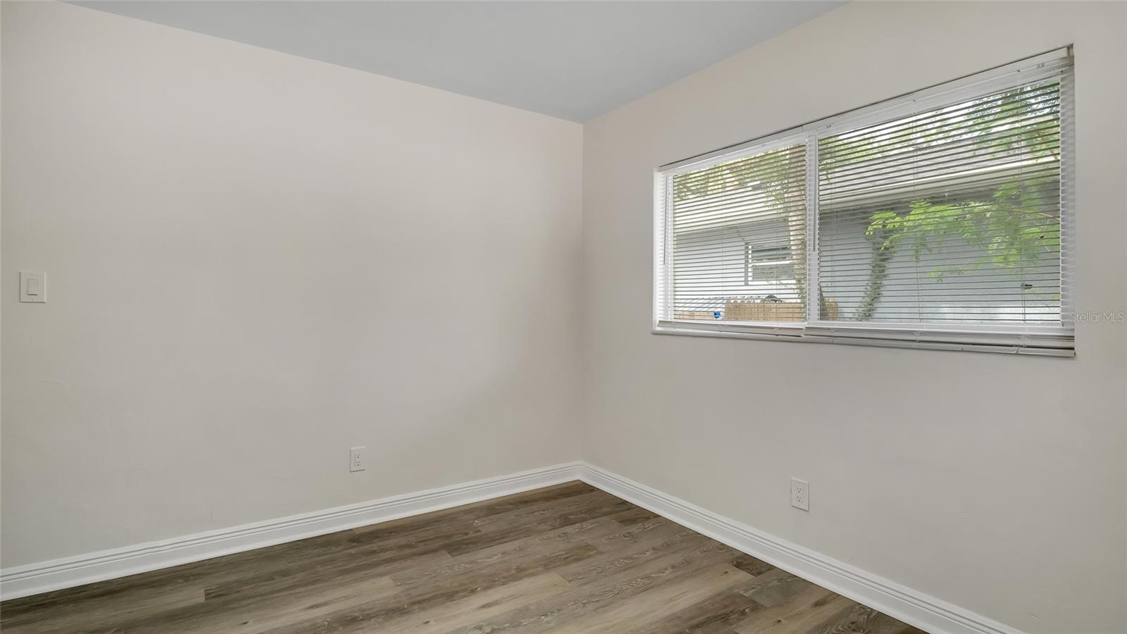1213 E 24TH AVE — photo 25