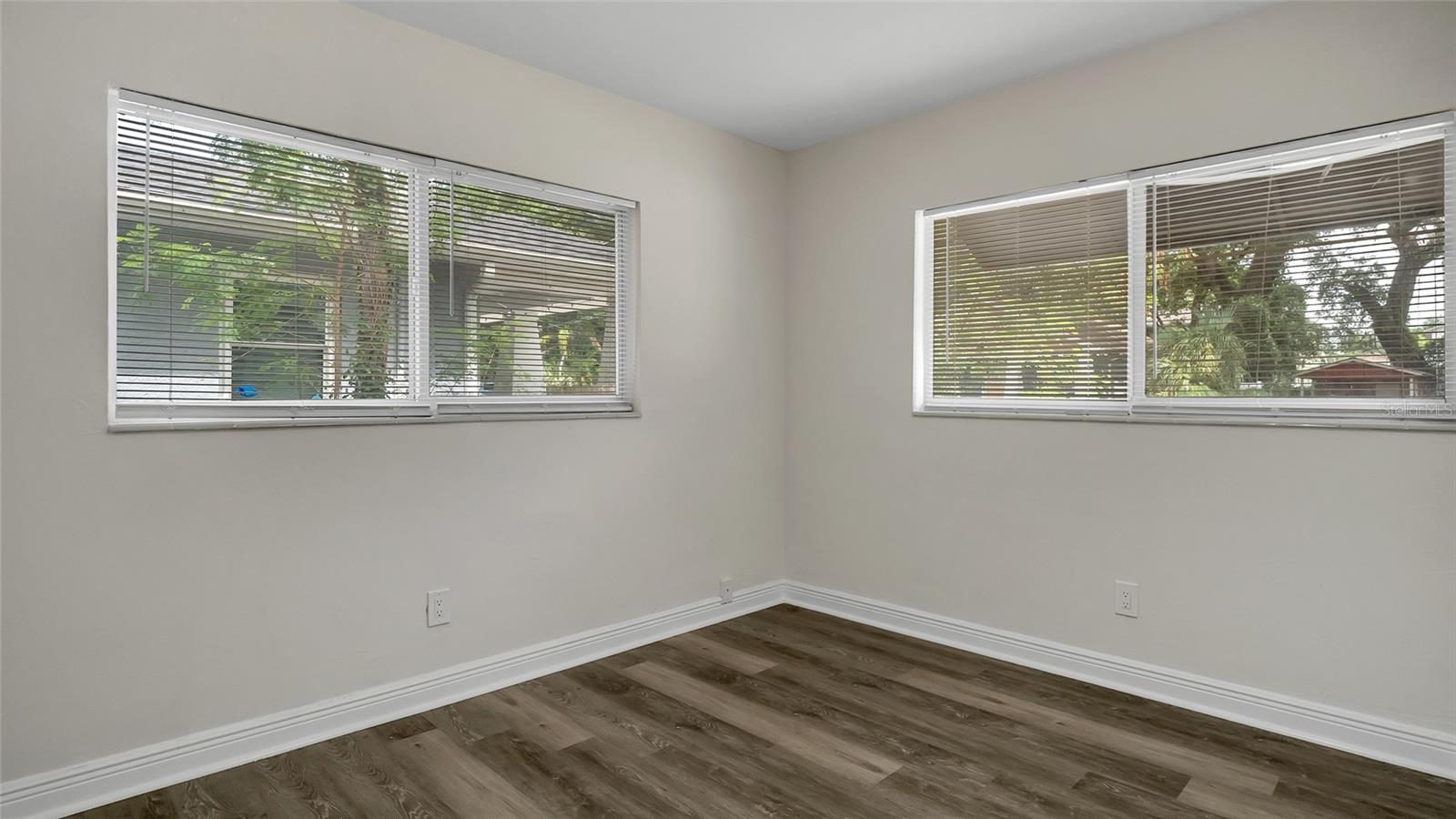 1213 E 24TH AVE — photo 20