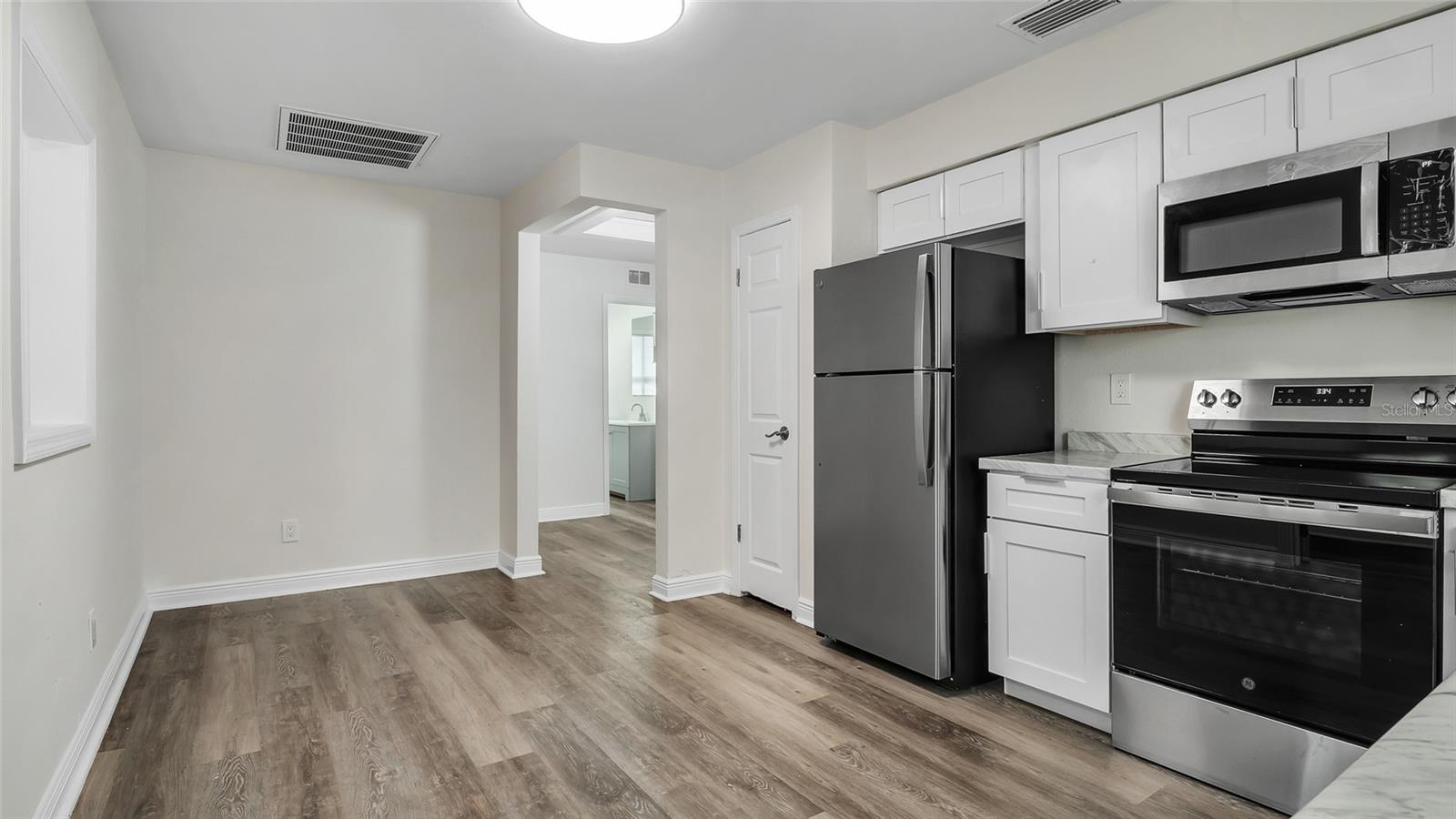 1213 E 24TH AVE — photo 8
