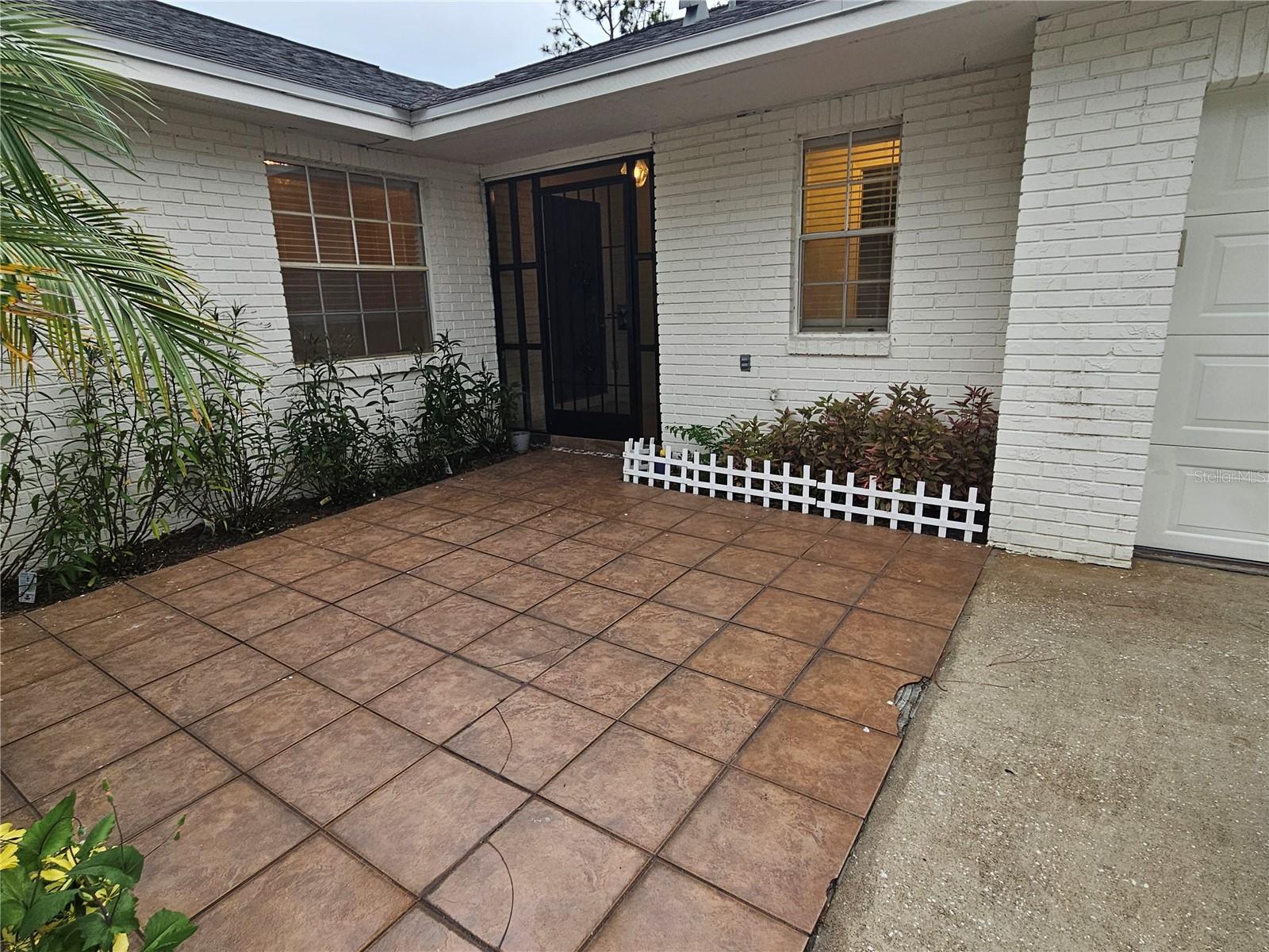 22360 SOUTHSHORE DR — photo 2