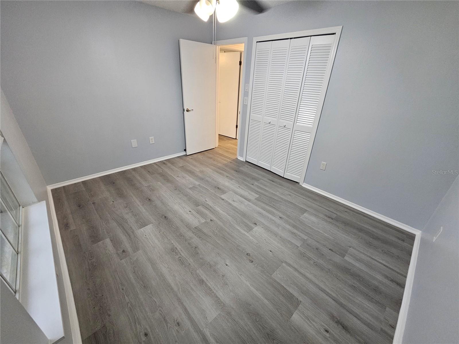 22360 SOUTHSHORE DR — photo 11