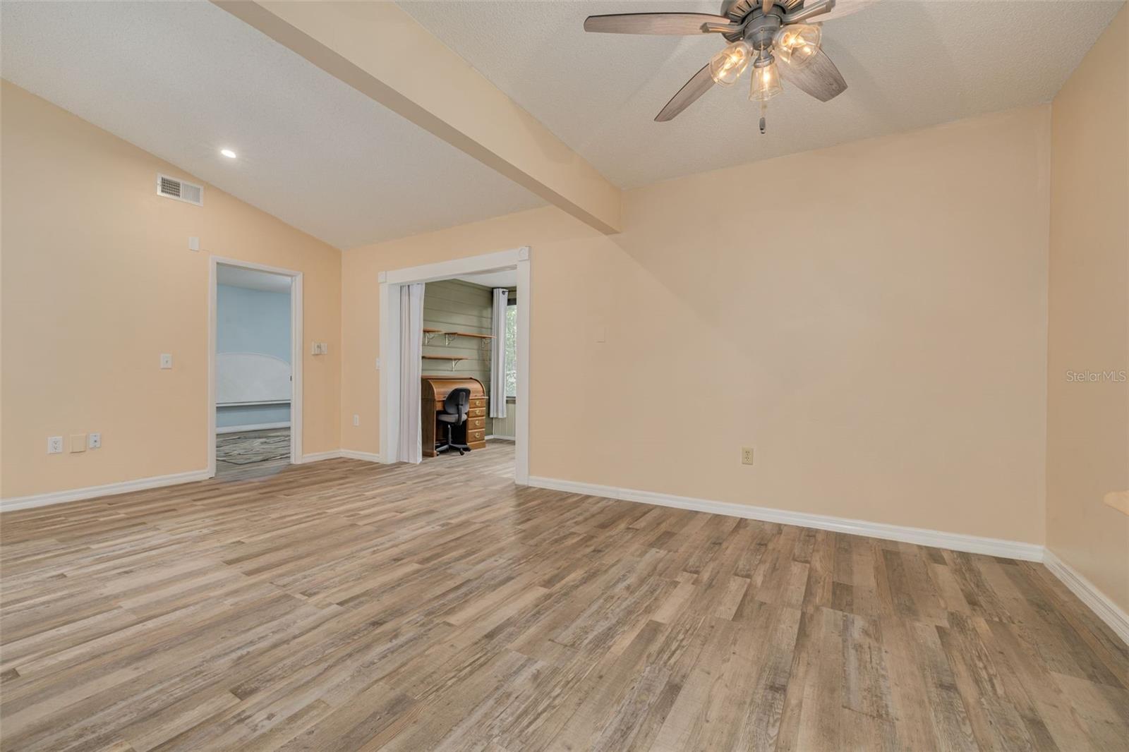 12432 KNOLLBROOK LN — photo 9
