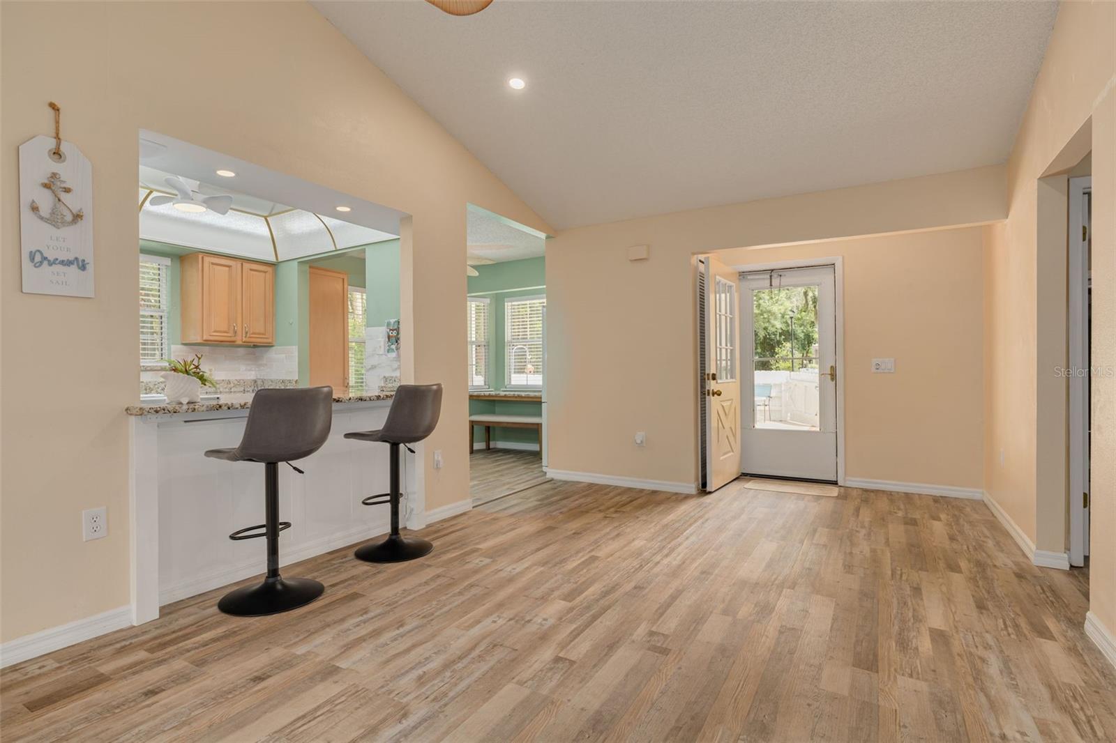 12432 KNOLLBROOK LN — photo 5