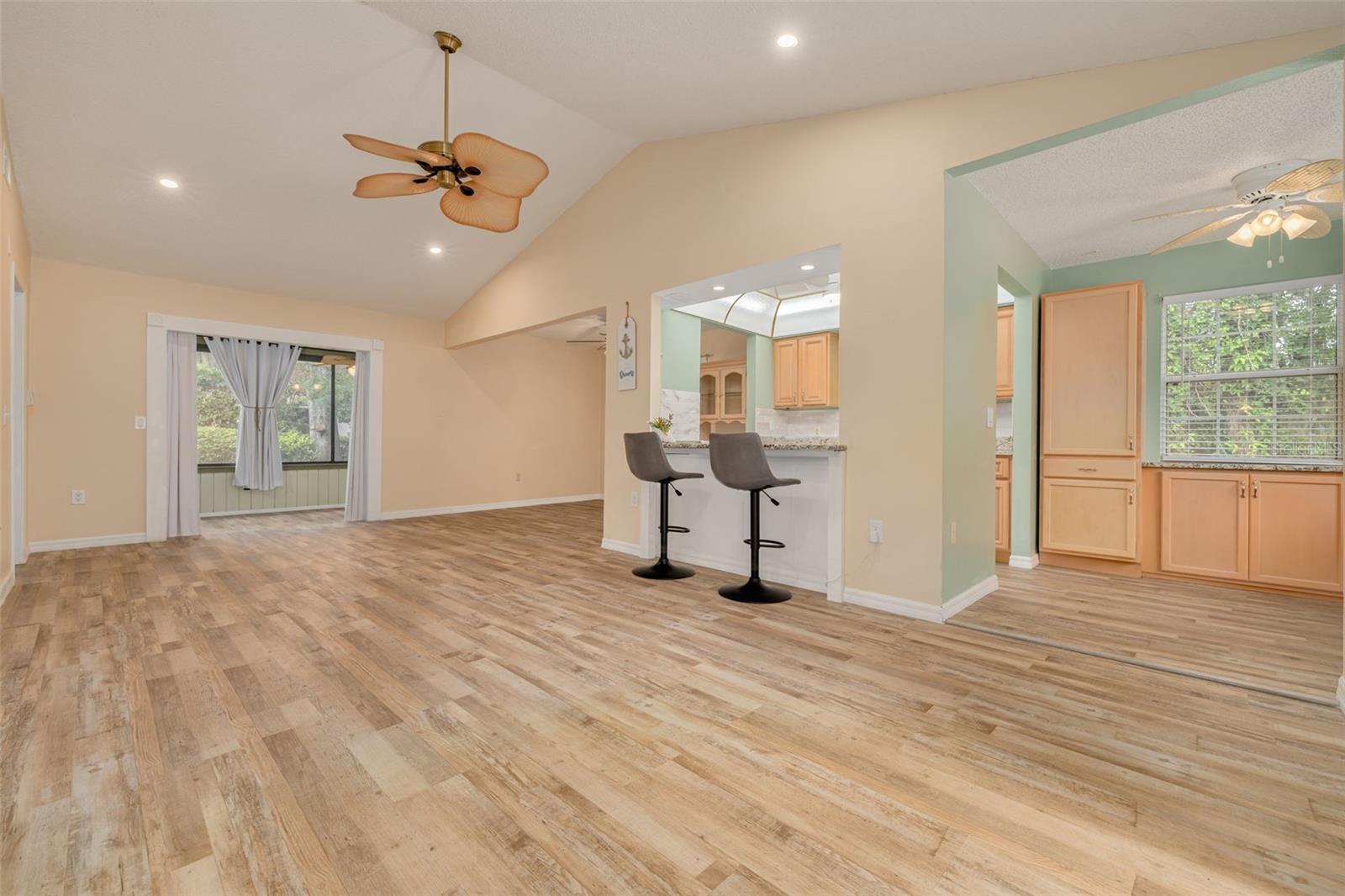 12432 KNOLLBROOK LN — photo 4