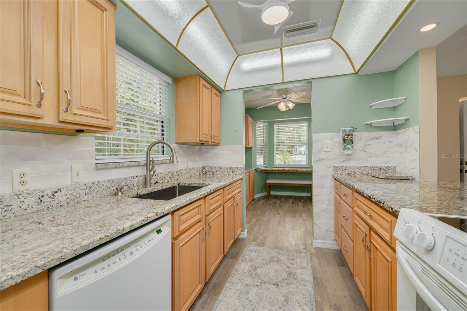12432 KNOLLBROOK LN — photo 13