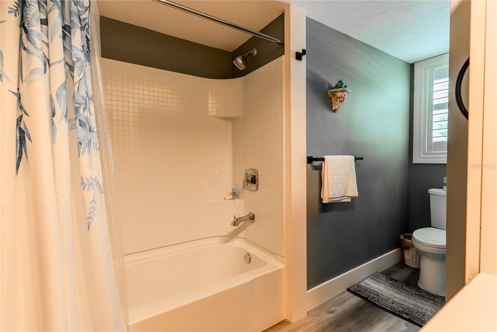14 BAYWOOD DR — photo 28