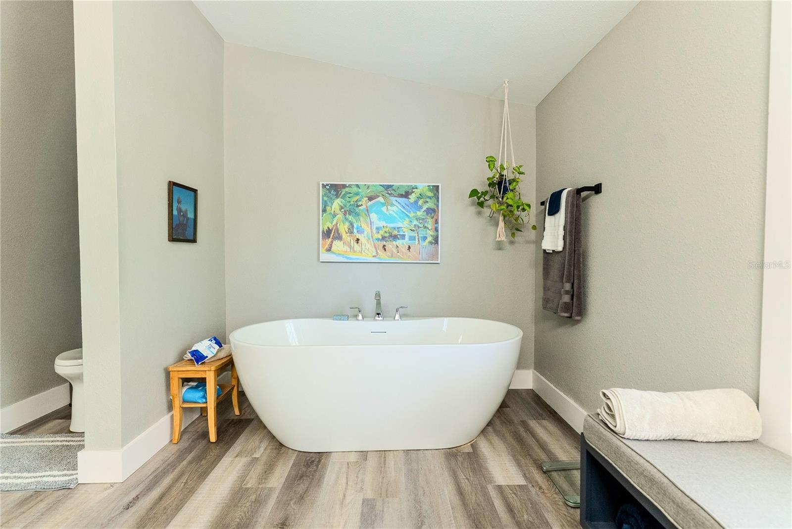 14 BAYWOOD DR — photo 22