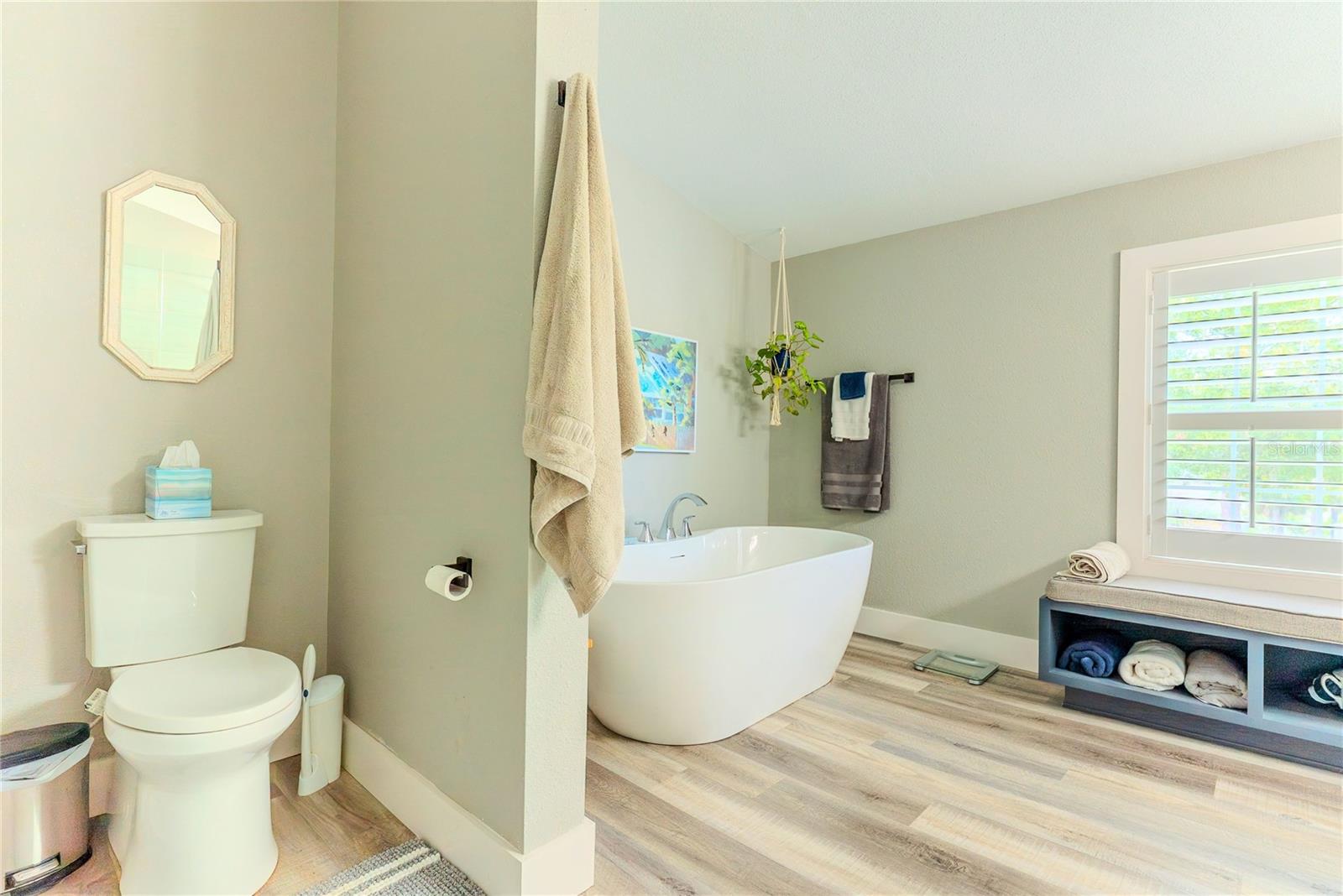 14 BAYWOOD DR — photo 24