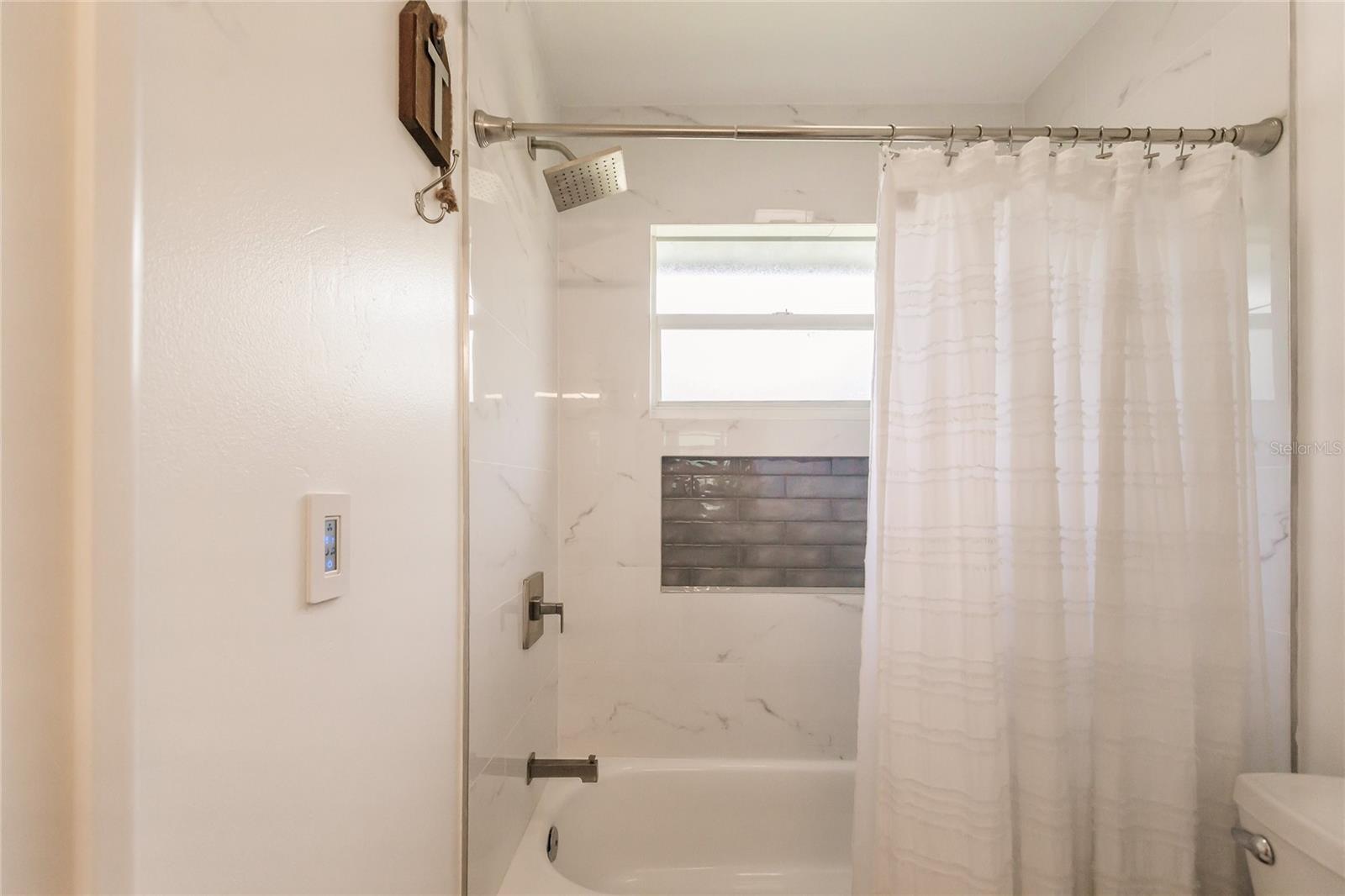 1587 FIRETHORNE LAKES DR — photo 30