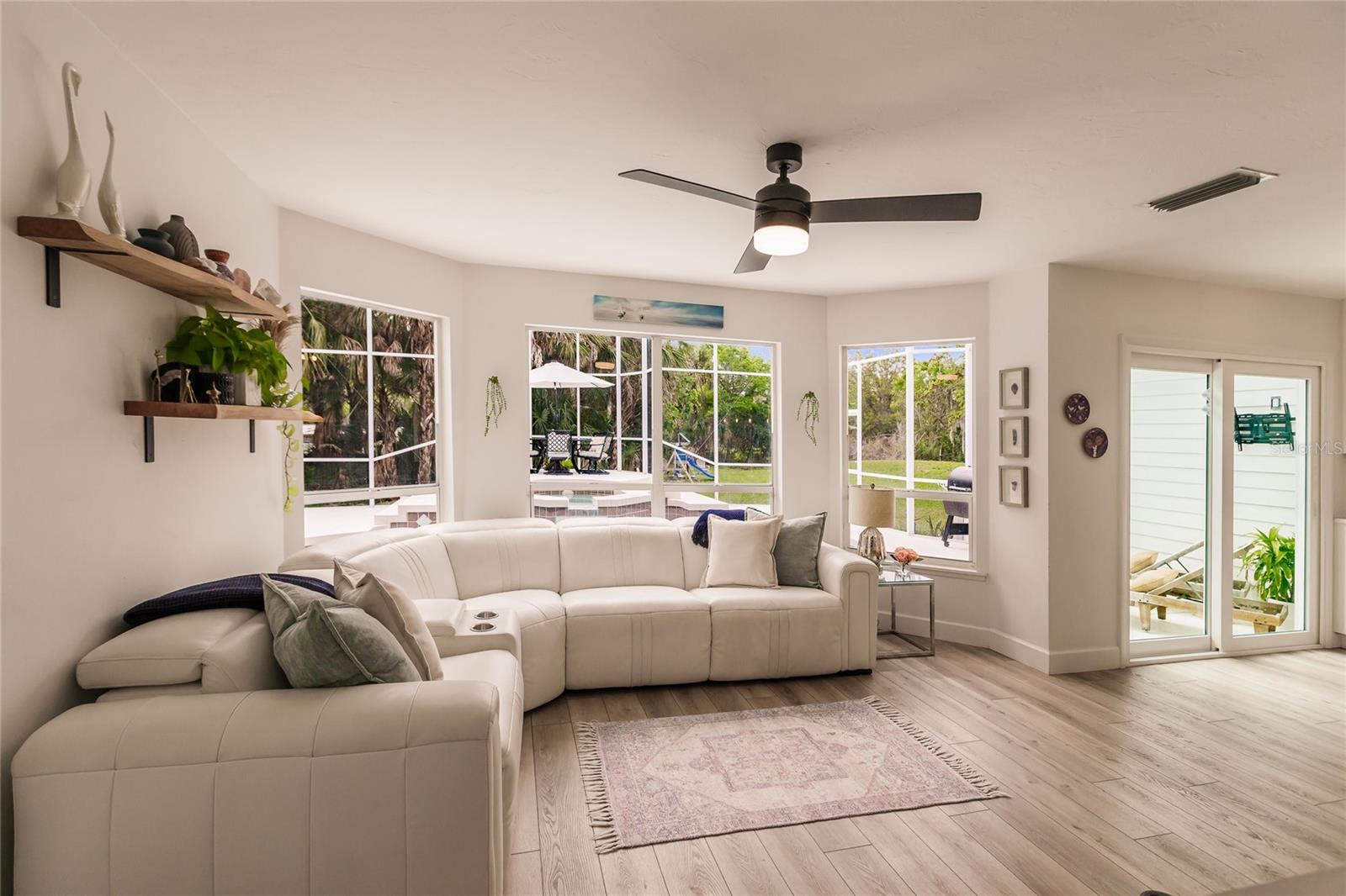 1587 FIRETHORNE LAKES DR — photo 14