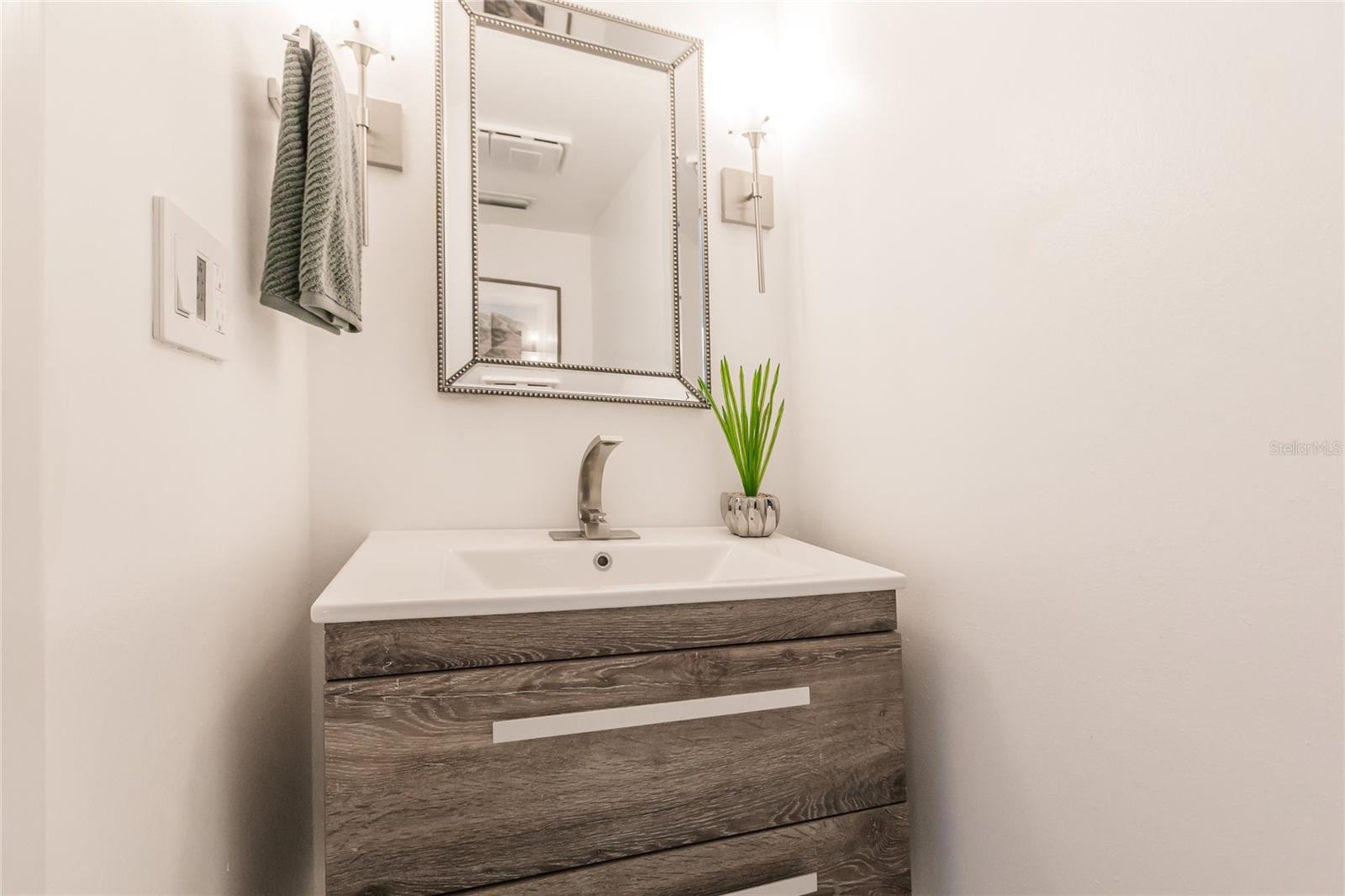 1587 FIRETHORNE LAKES DR — photo 20