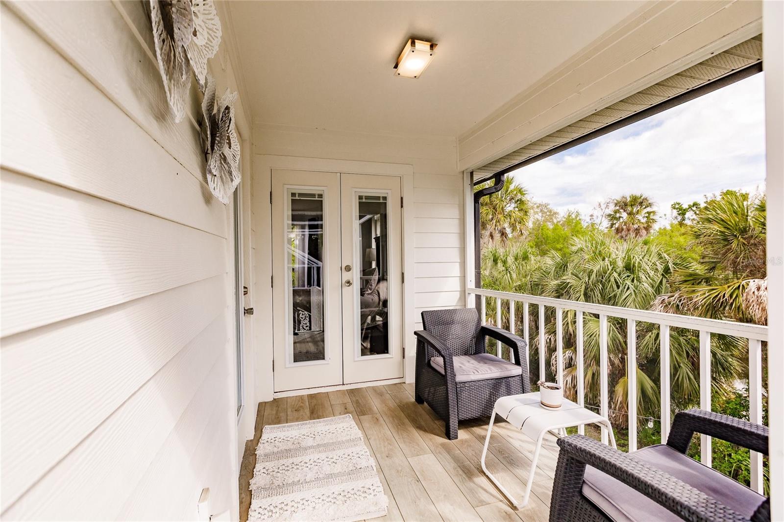 1587 FIRETHORNE LAKES DR — photo 37