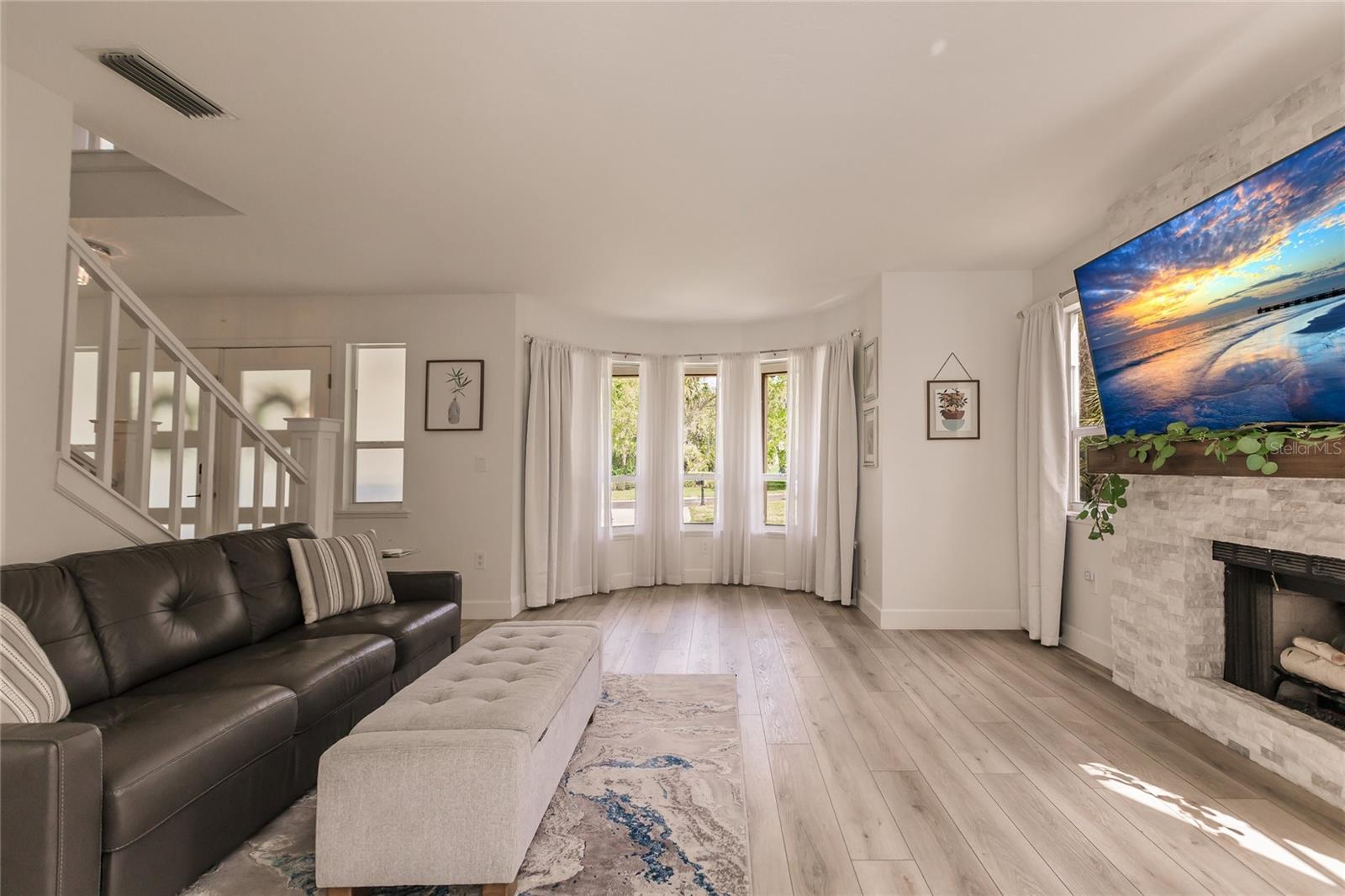 1587 FIRETHORNE LAKES DR — photo 17