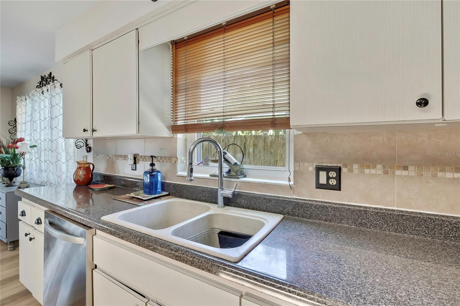5426 LA PLATA DR — photo 13