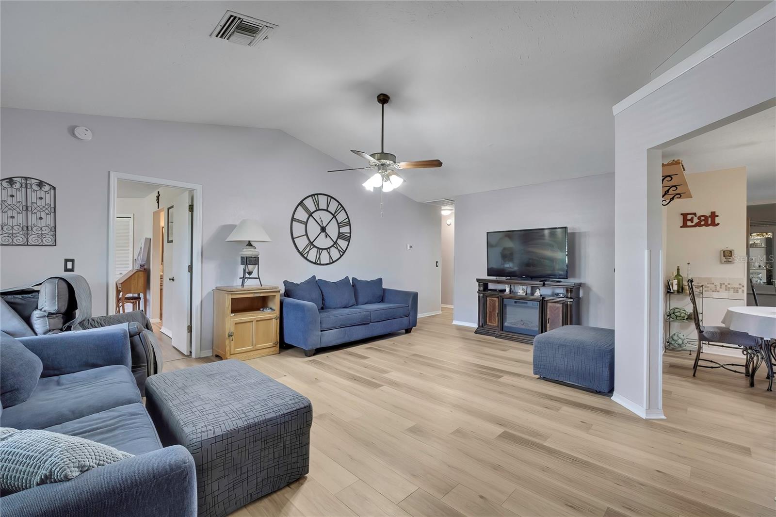 5426 LA PLATA DR — photo 7
