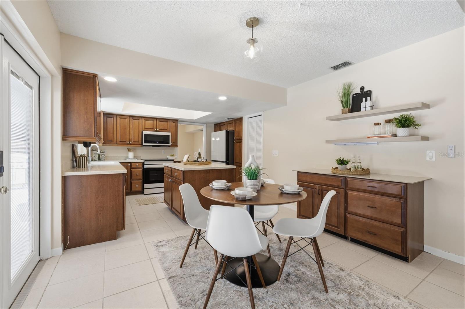 11007 THERESA ARBOR DR — photo 18