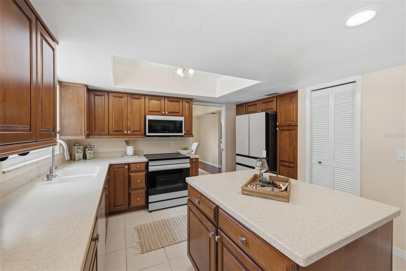 11007 THERESA ARBOR DR — photo 17