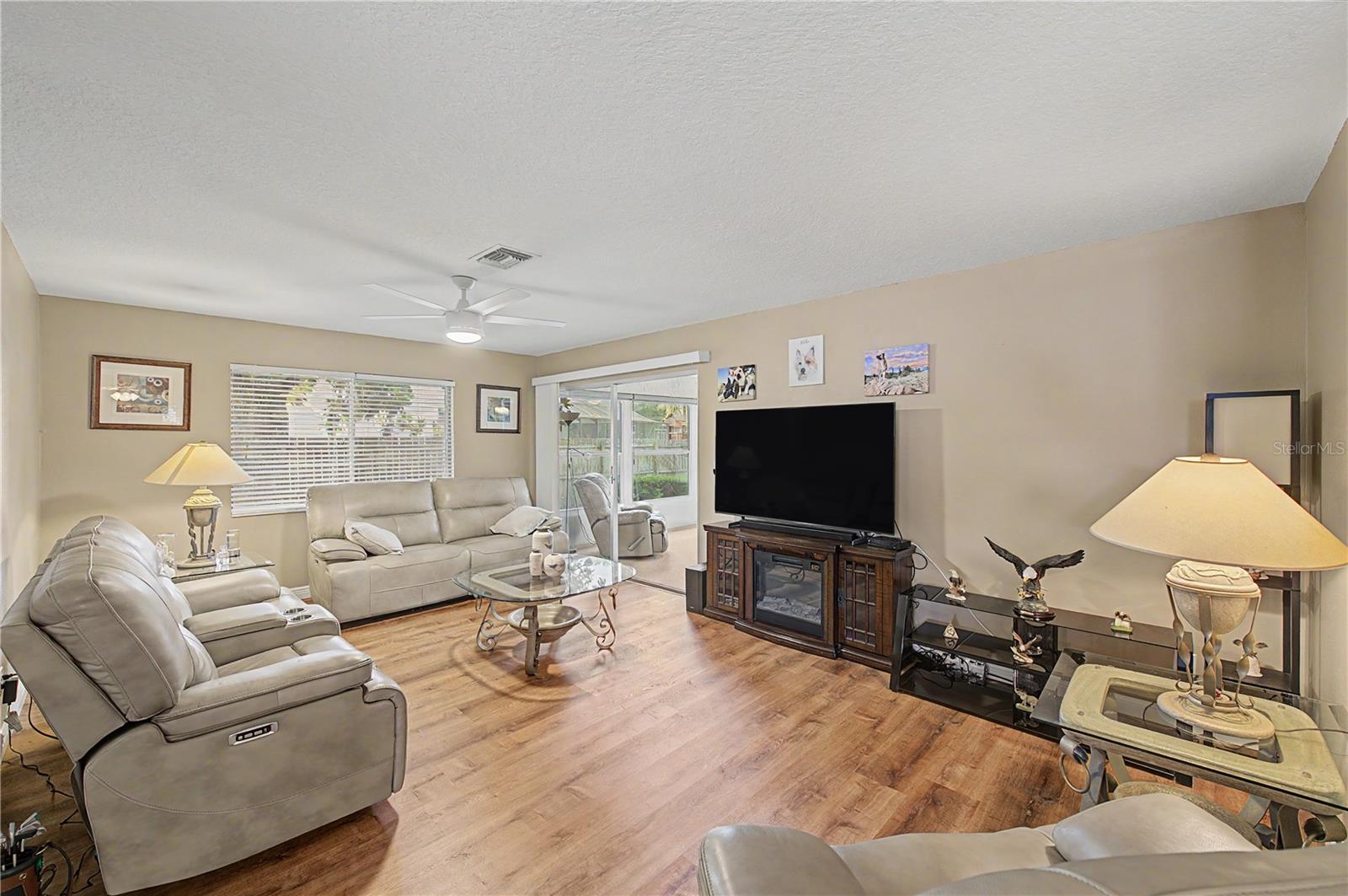 3526 TEESIDE DR — photo 17