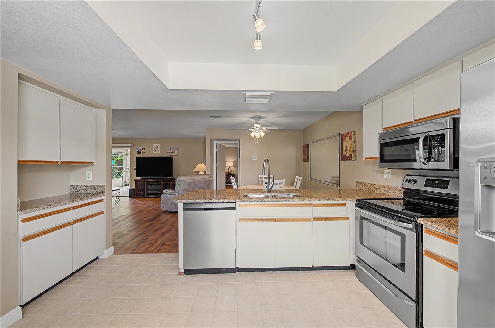 3526 TEESIDE DR — photo 11