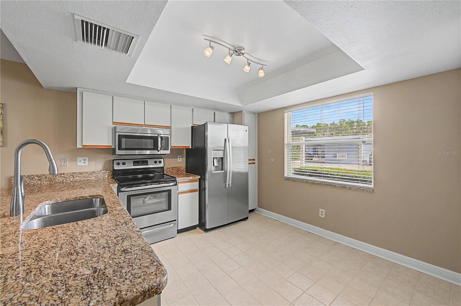 3526 TEESIDE DR — photo 9