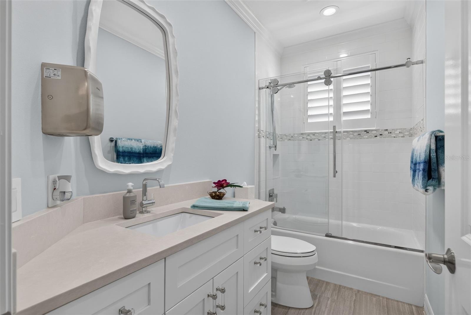 70 ISLAND CIR — photo 23