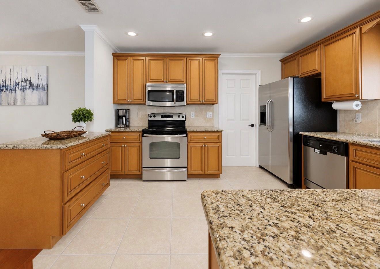 1005 HIGHGROVE CT — photo 13