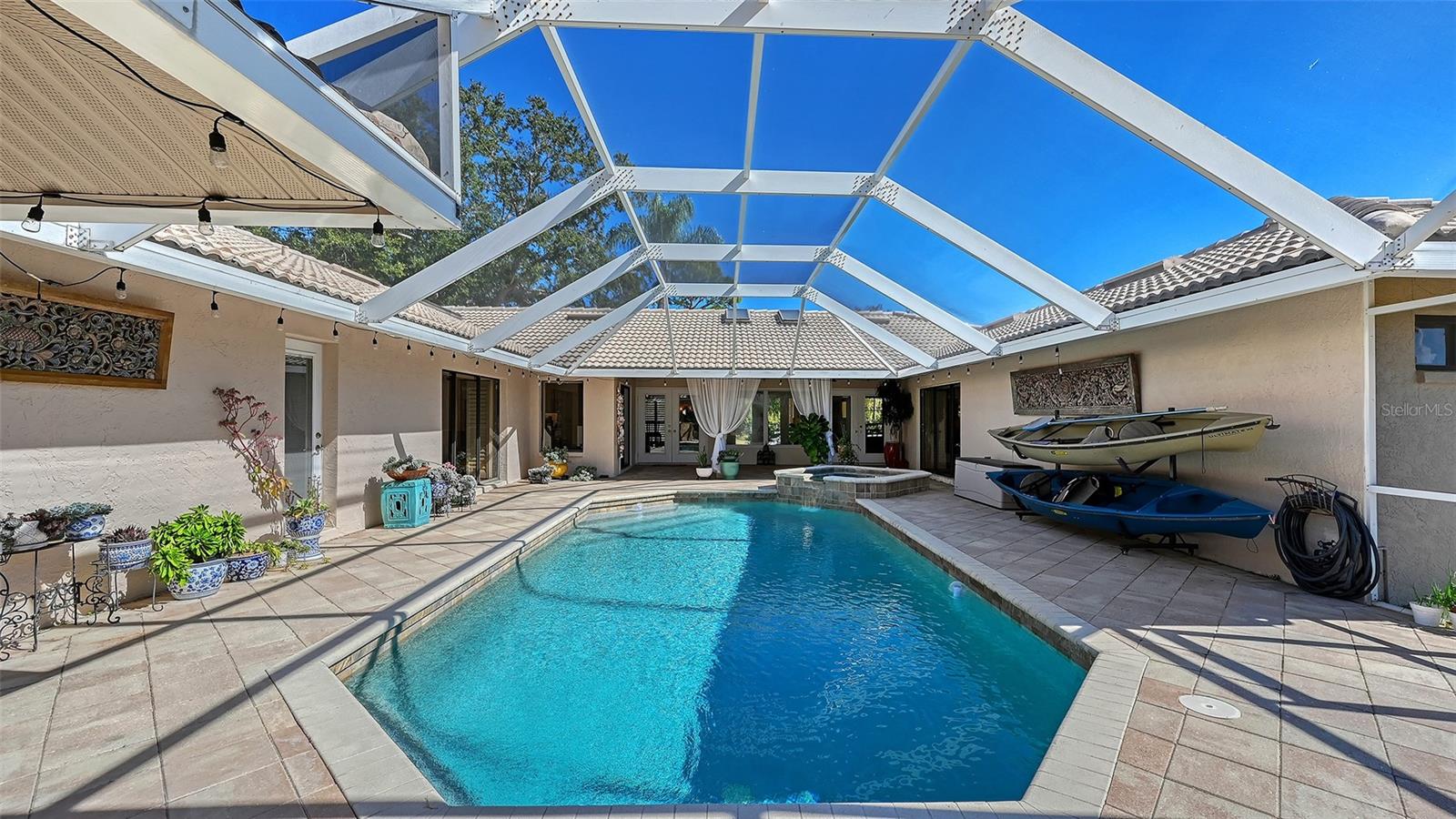 1109 DELACROIX CIR — photo 46