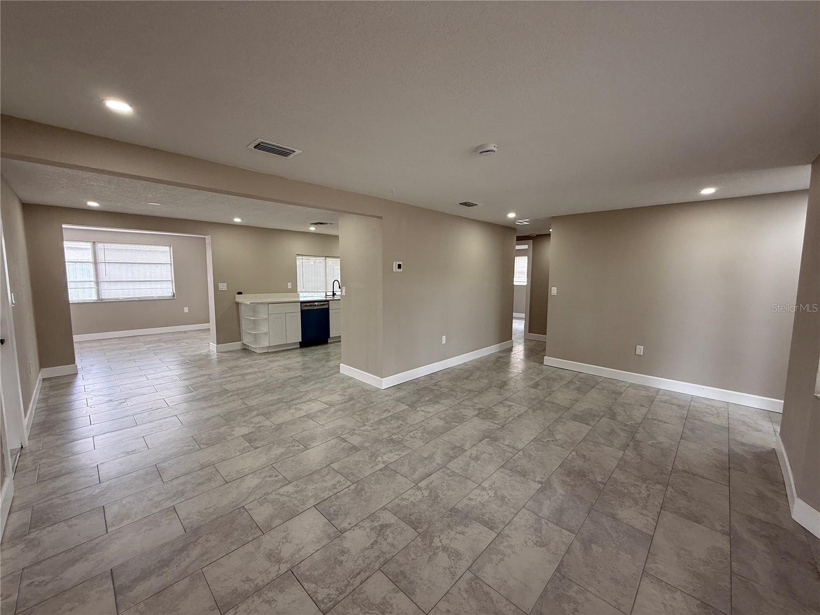 3019 LLOYD DR — photo 4