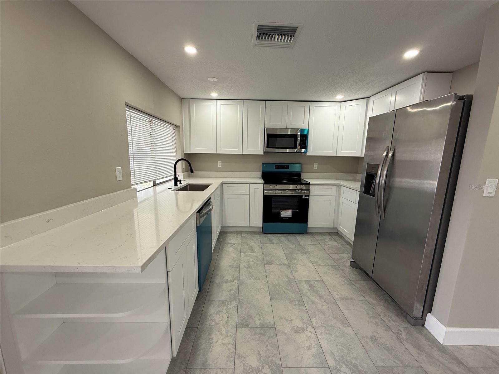 3019 LLOYD DR — photo 8