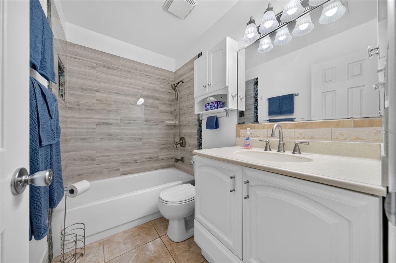 6025 SHORE BLVD S #602 — photo 36