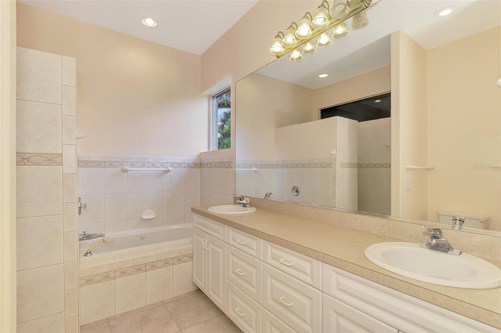 4708 SWEETMEADOW CIR — photo 49