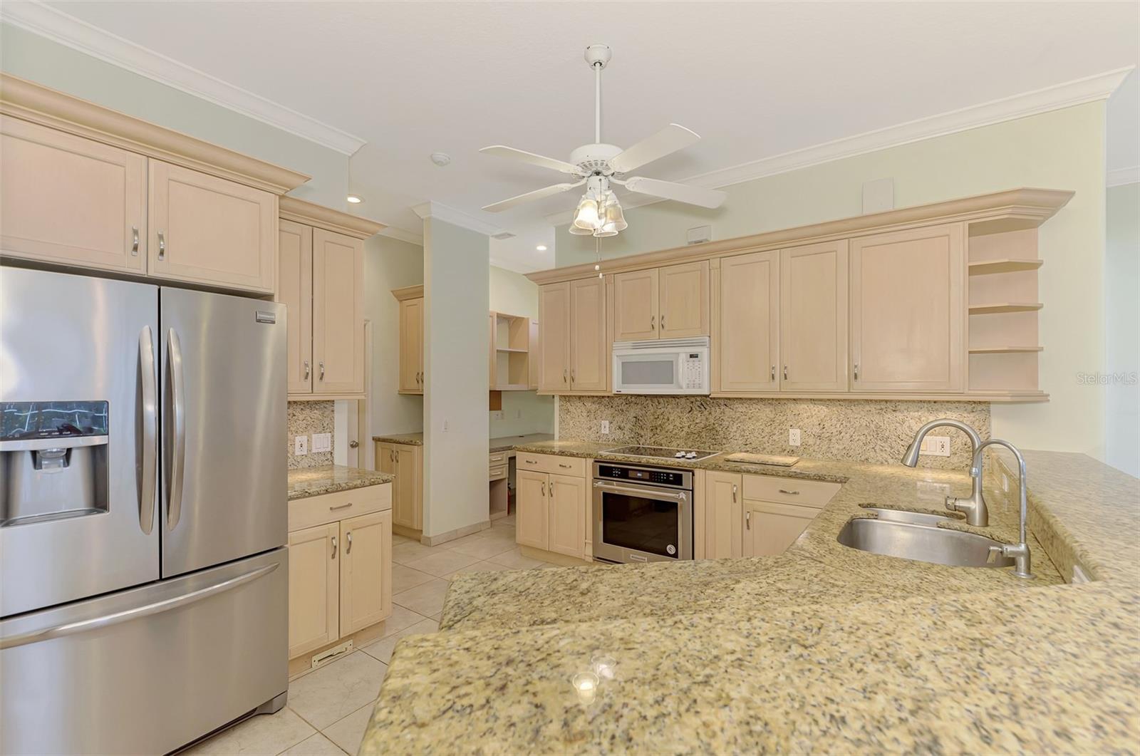 4708 SWEETMEADOW CIR — photo 34