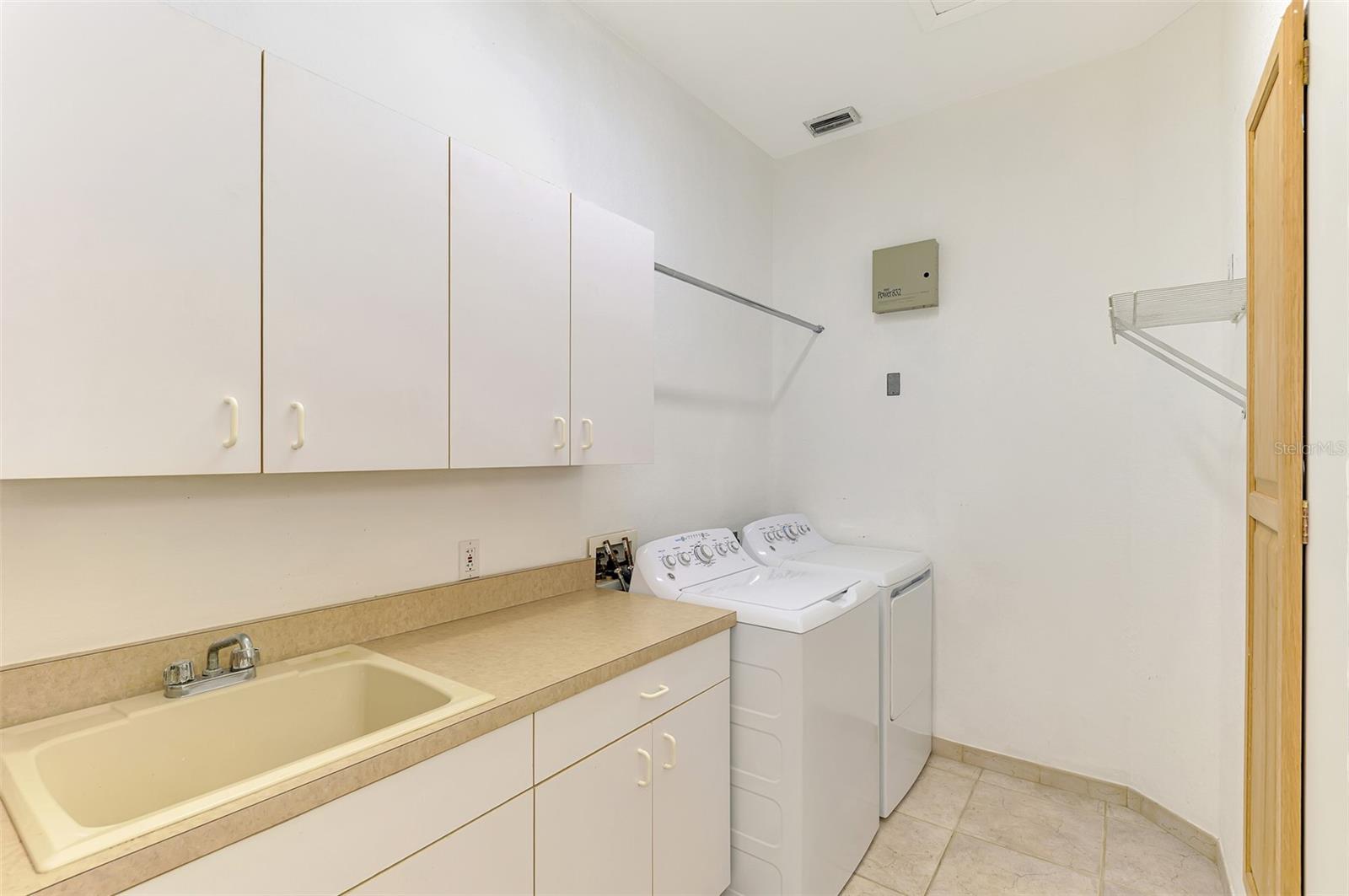 4708 SWEETMEADOW CIR — photo 58