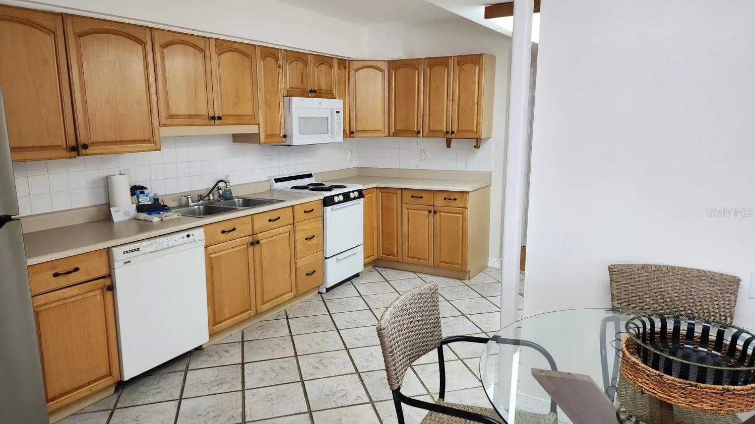 621 BAY ESPLANADE — photo 9