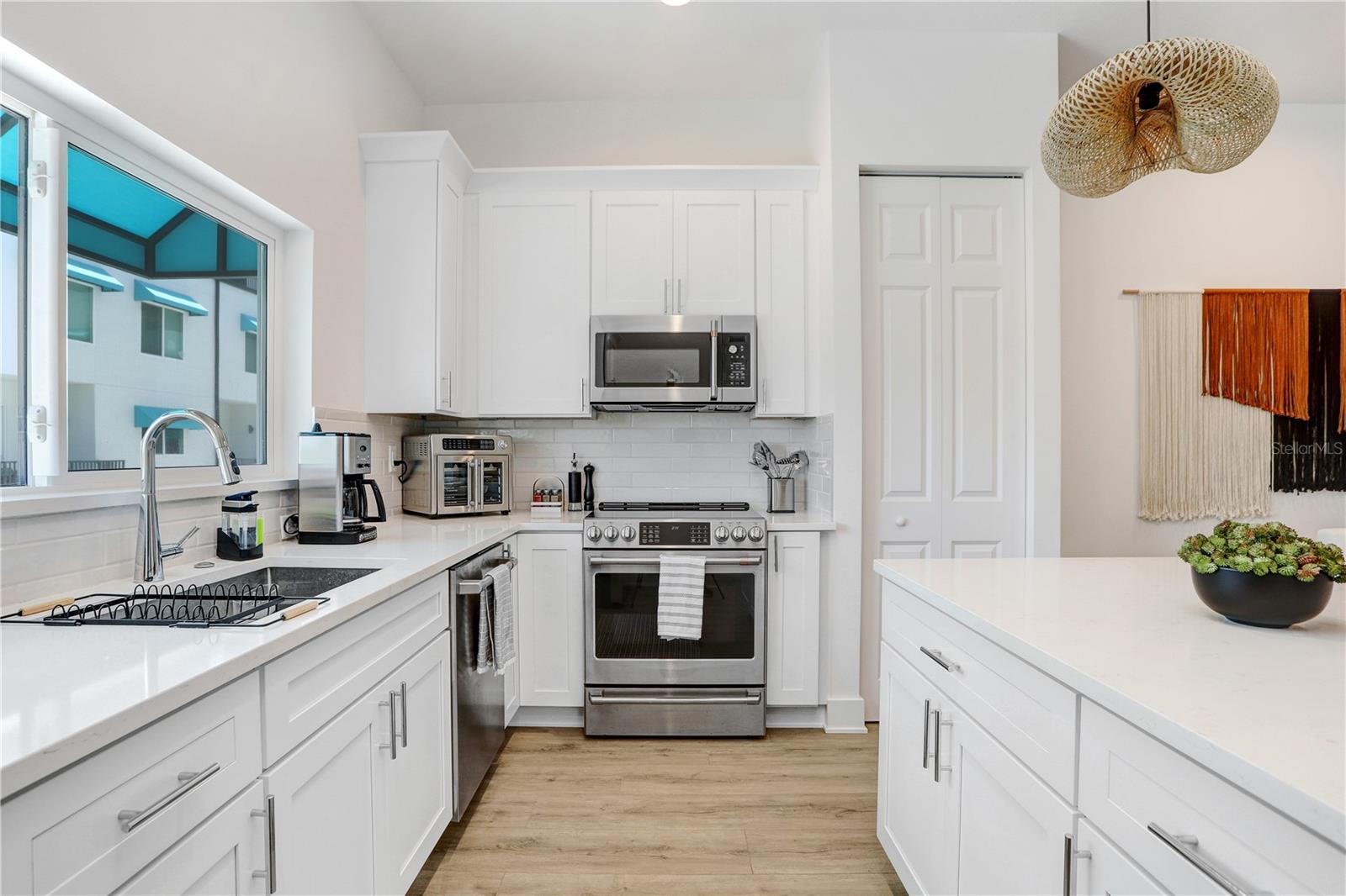 15405 GULF BLVD #B4 — photo 9