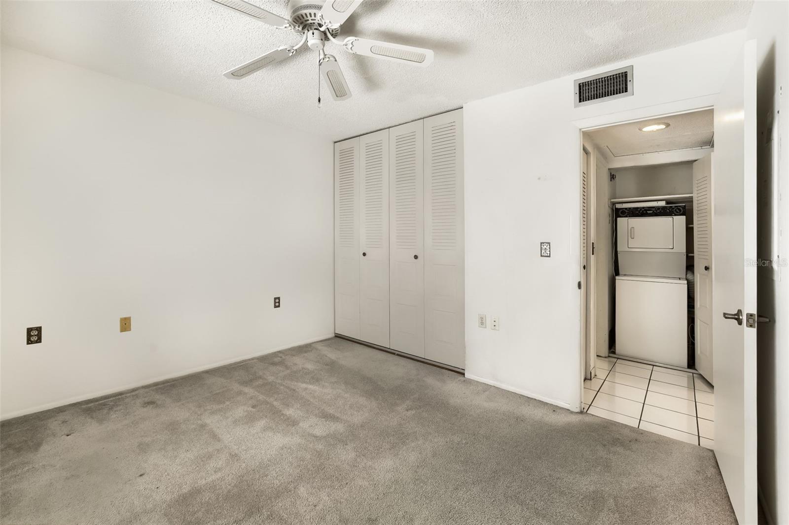 11210 CARRIAGE HILL DR #6 — photo 17