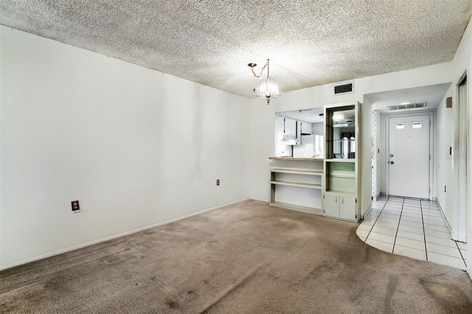 11210 CARRIAGE HILL DR #6 — photo 6