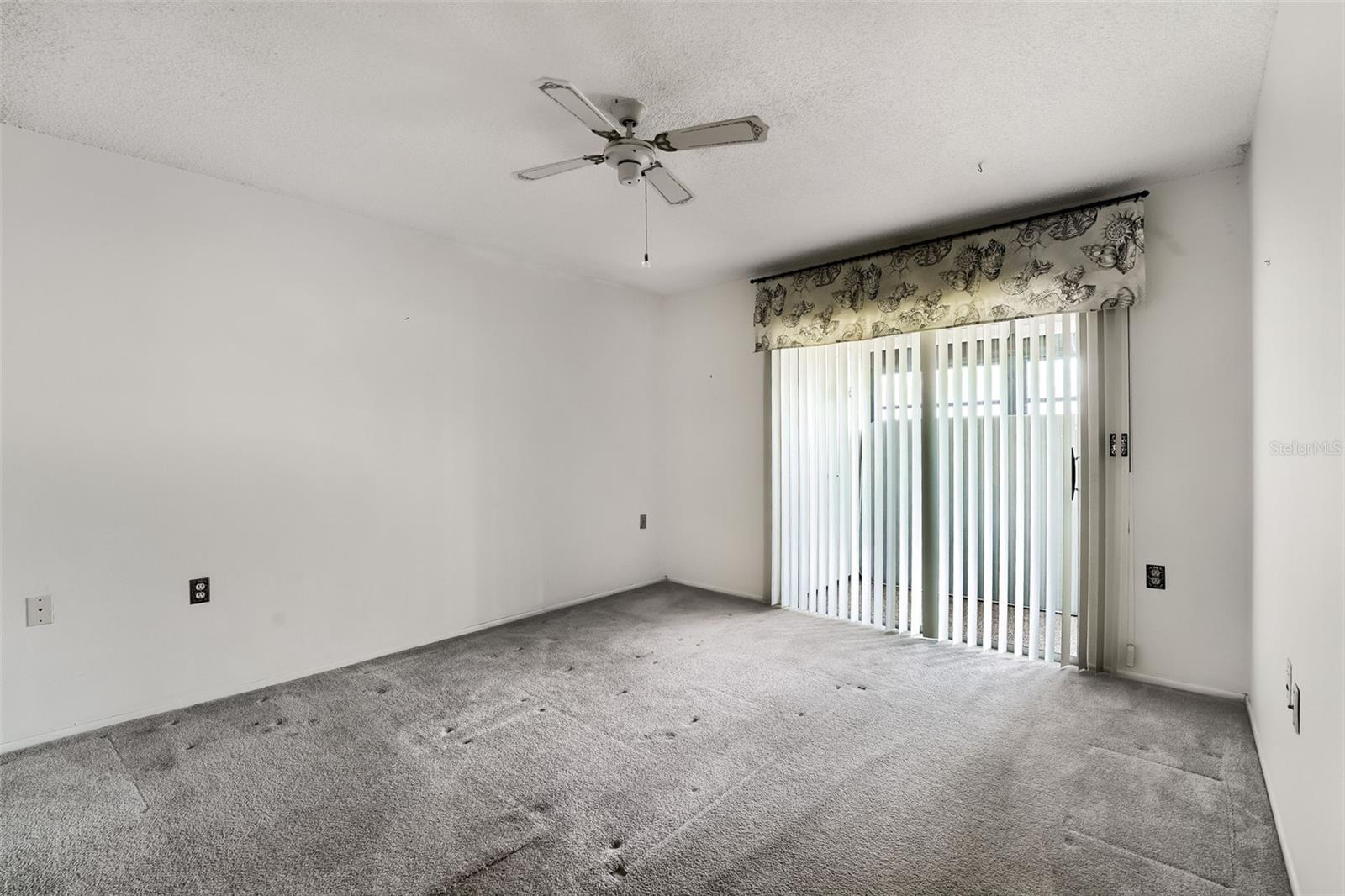 11210 CARRIAGE HILL DR #6 — photo 11