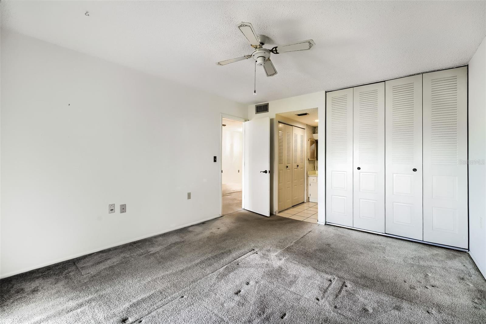 11210 CARRIAGE HILL DR #6 — photo 13