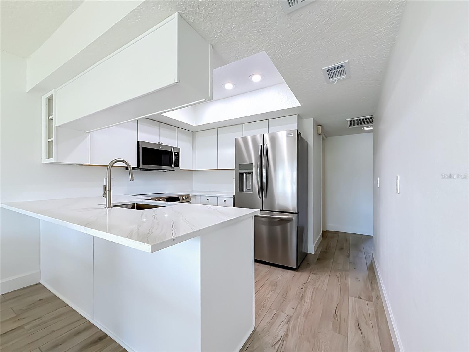 6537 CAPE HATTERAS WAY NE #2 — photo 8