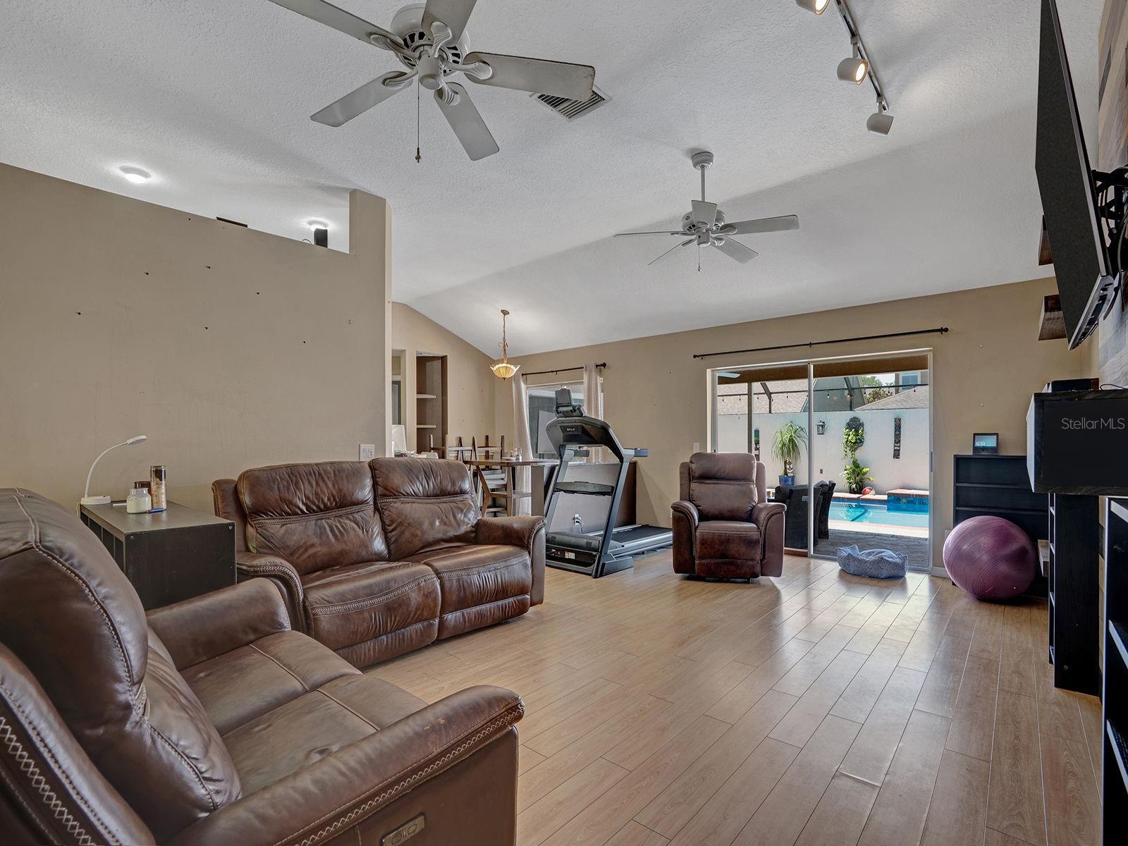 6310 TURTLE CREEK BLVD — photo 6