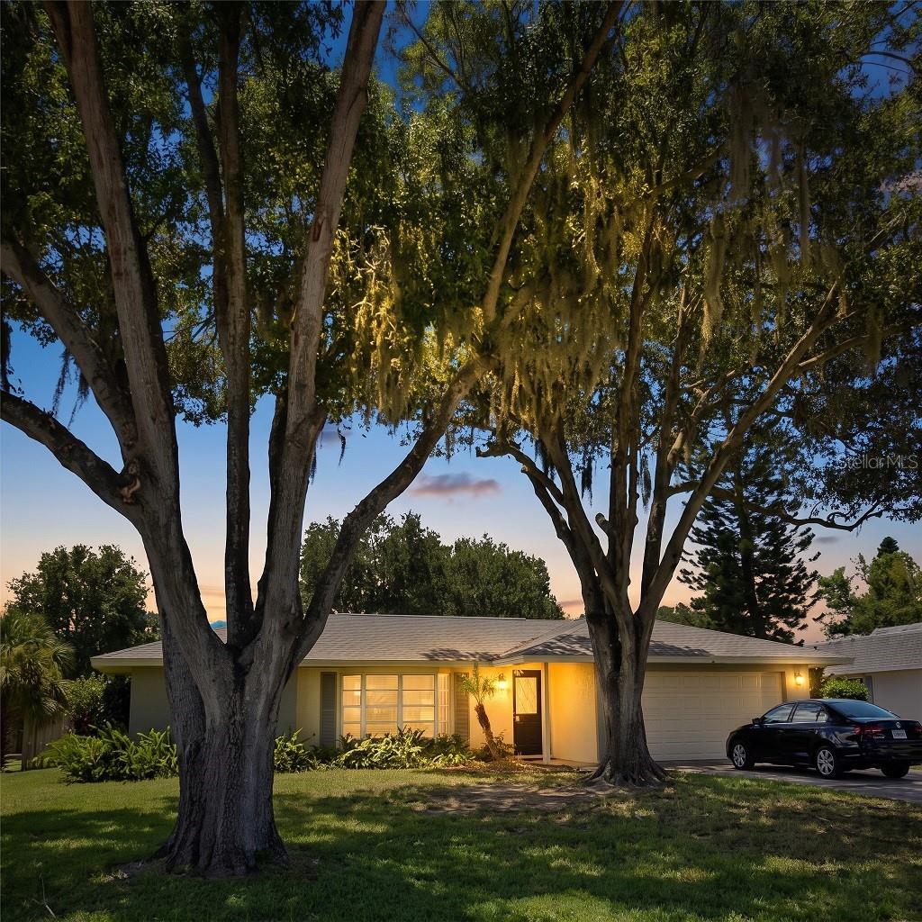 3926 CALLIANDRA DR — photo 2