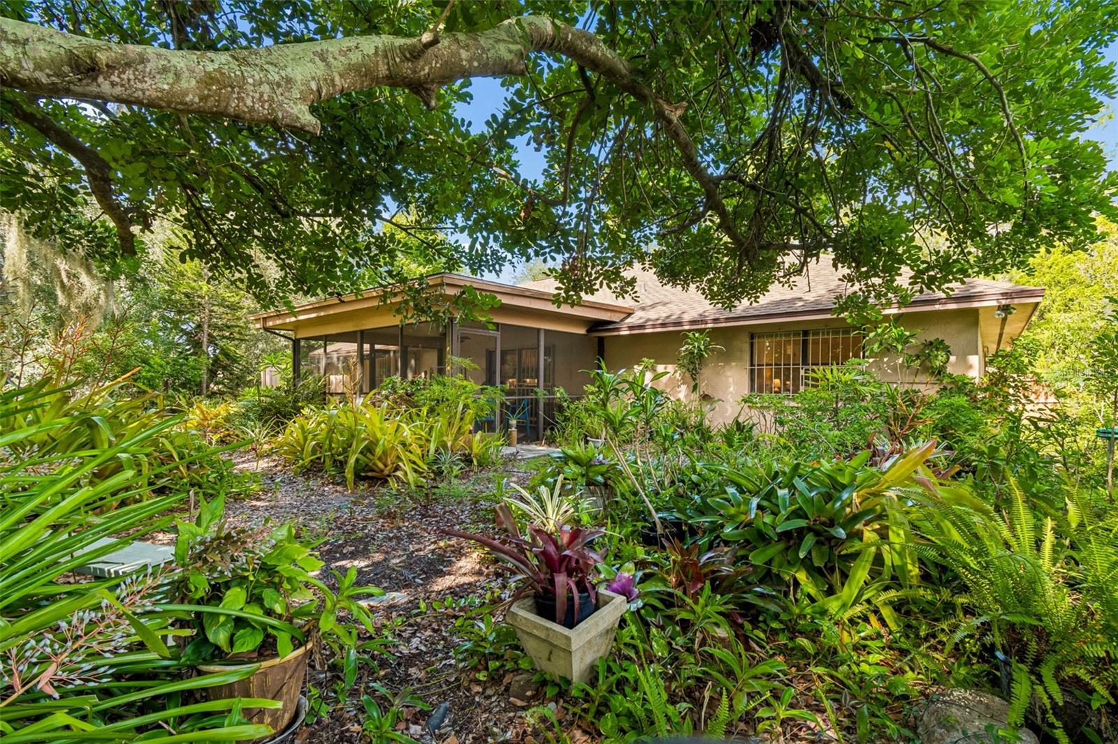 16509 ROUND OAK DR — photo 47